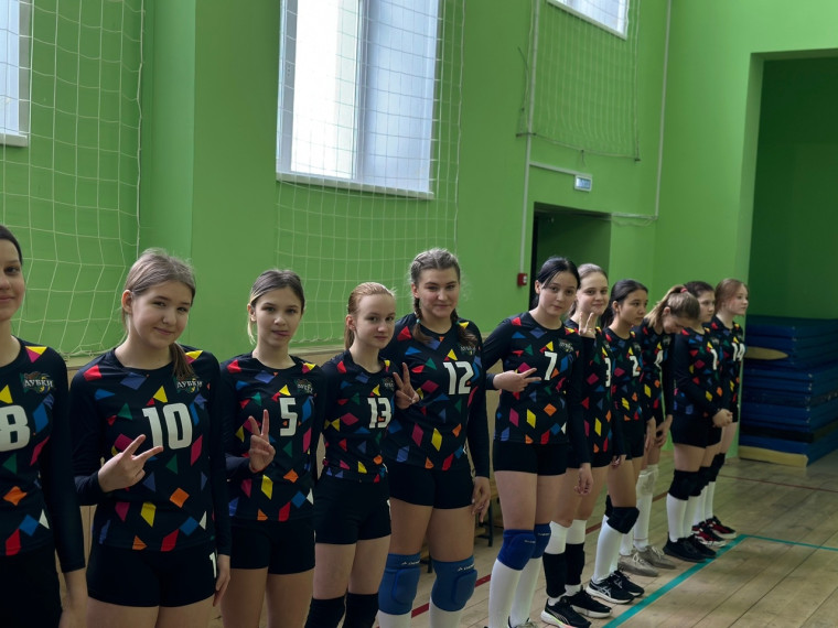 Победа девушек в районном этапе соревнований по волейболу!.